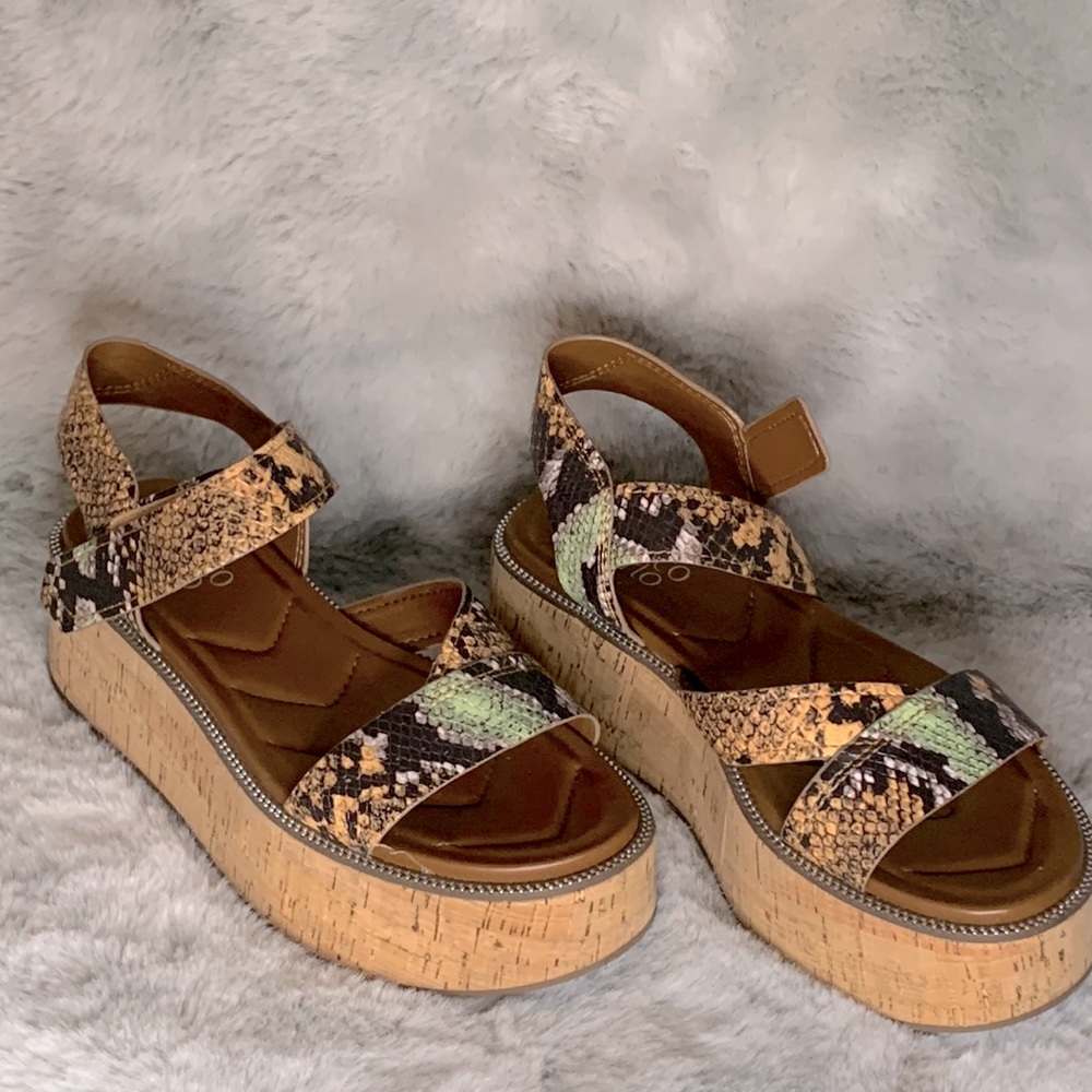 Franco Sarto Ozio Sandal multicolor snake print